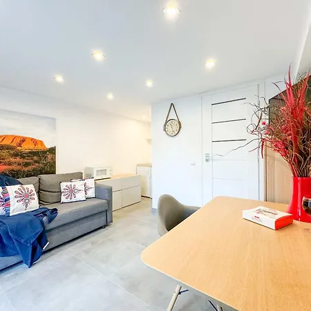 Modrzejewska In The Centre Of By Renters Appartement