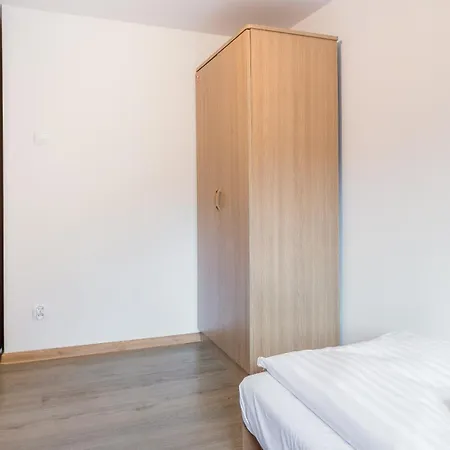 Modrzejewska In The Centre Of By Renters