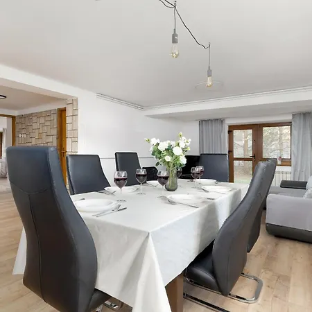 Apartamento Modrzejewska In The Centre Of By Renters